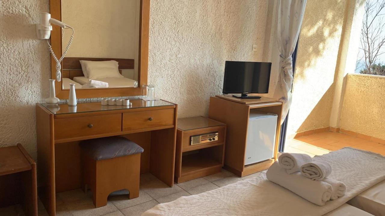 Sariza Spring Hotel Apikia  Exterior photo
